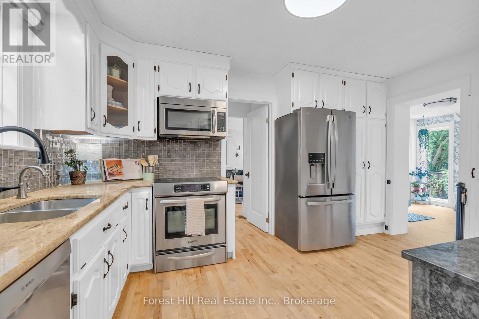 161 Herbert Street, Waterloo, ON - Indoor Photo Showing Kitchen With Double Sink