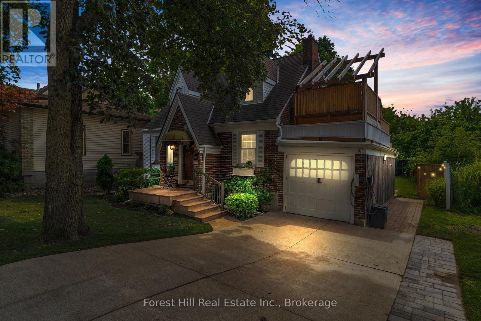 Photo digitally enhanced with twilight effects - 161 Herbert Street, Waterloo, ON - Outdoor