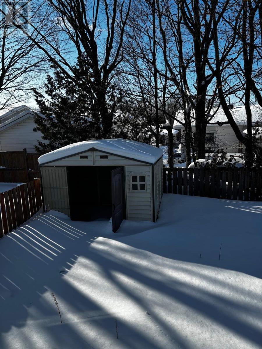 63 Frobel Dr, Elliot Lake, ON - Outdoor