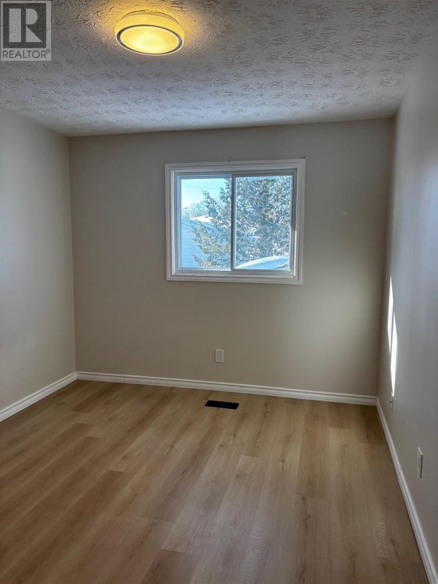 63 Frobel Dr, Elliot Lake, ON - Indoor Photo Showing Other Room