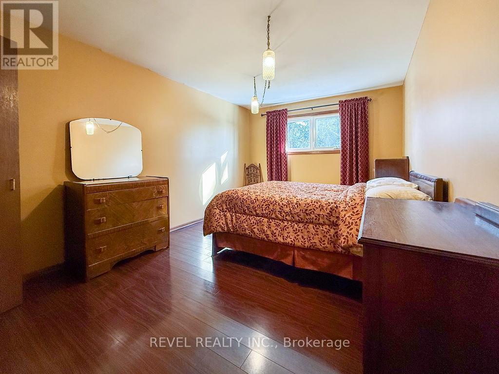 213 Rekela Street N, Timmins (Porcupine - West), ON - Indoor Photo Showing Bedroom