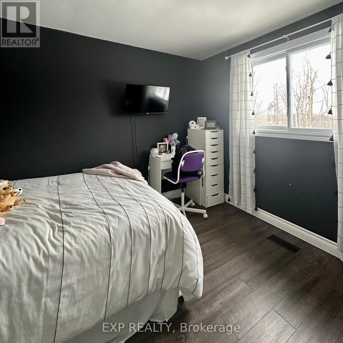 578 Highland Crescent, Brock (Beaverton), ON - Indoor Photo Showing Bedroom
