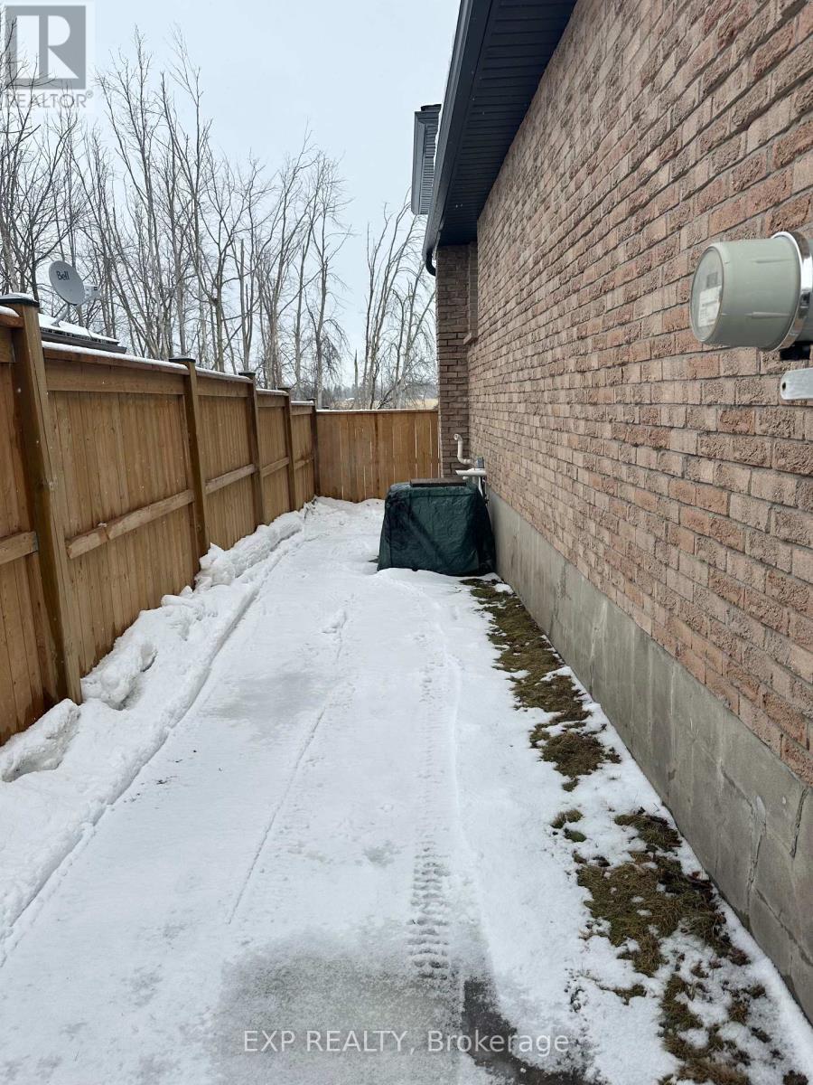 578 Highland Crescent, Brock (Beaverton), ON - Outdoor