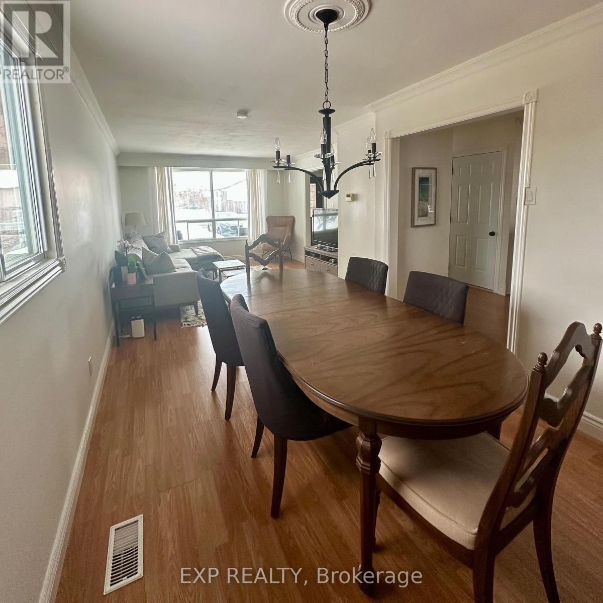 578 Highland Crescent, Brock (Beaverton), ON - Indoor Photo Showing Dining Room
