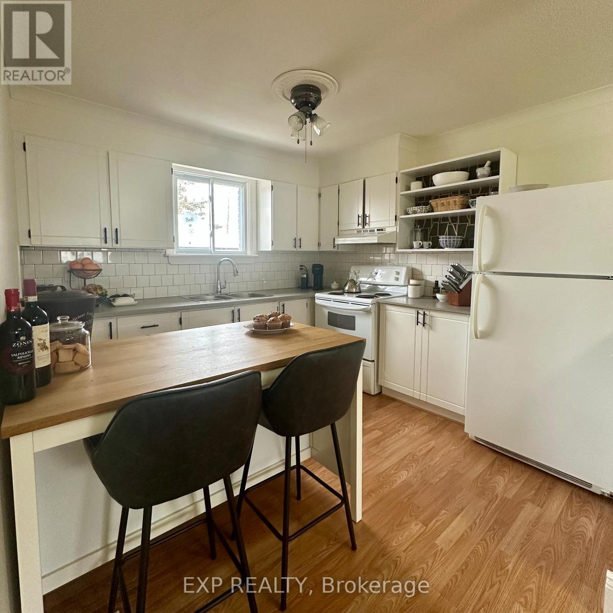 578 Highland Crescent, Brock (Beaverton), ON - Indoor Photo Showing Kitchen