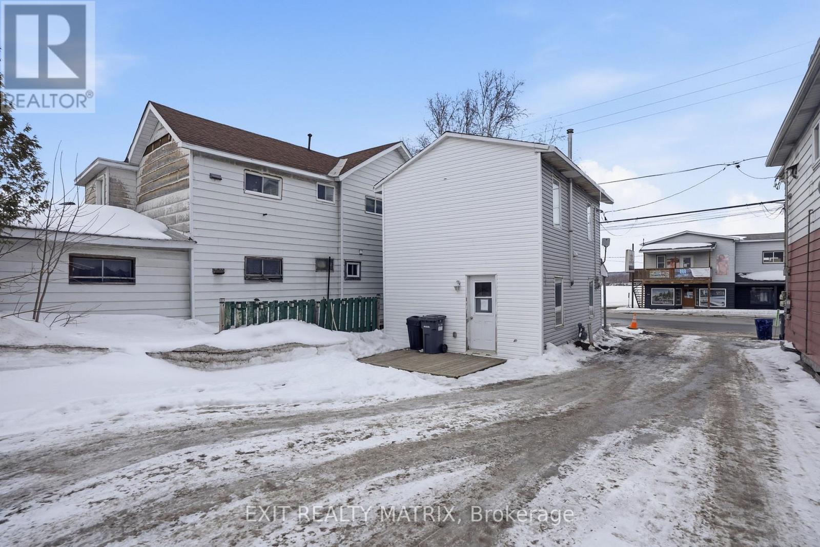 972 Main Street E, Hawkesbury, ON - Outdoor
