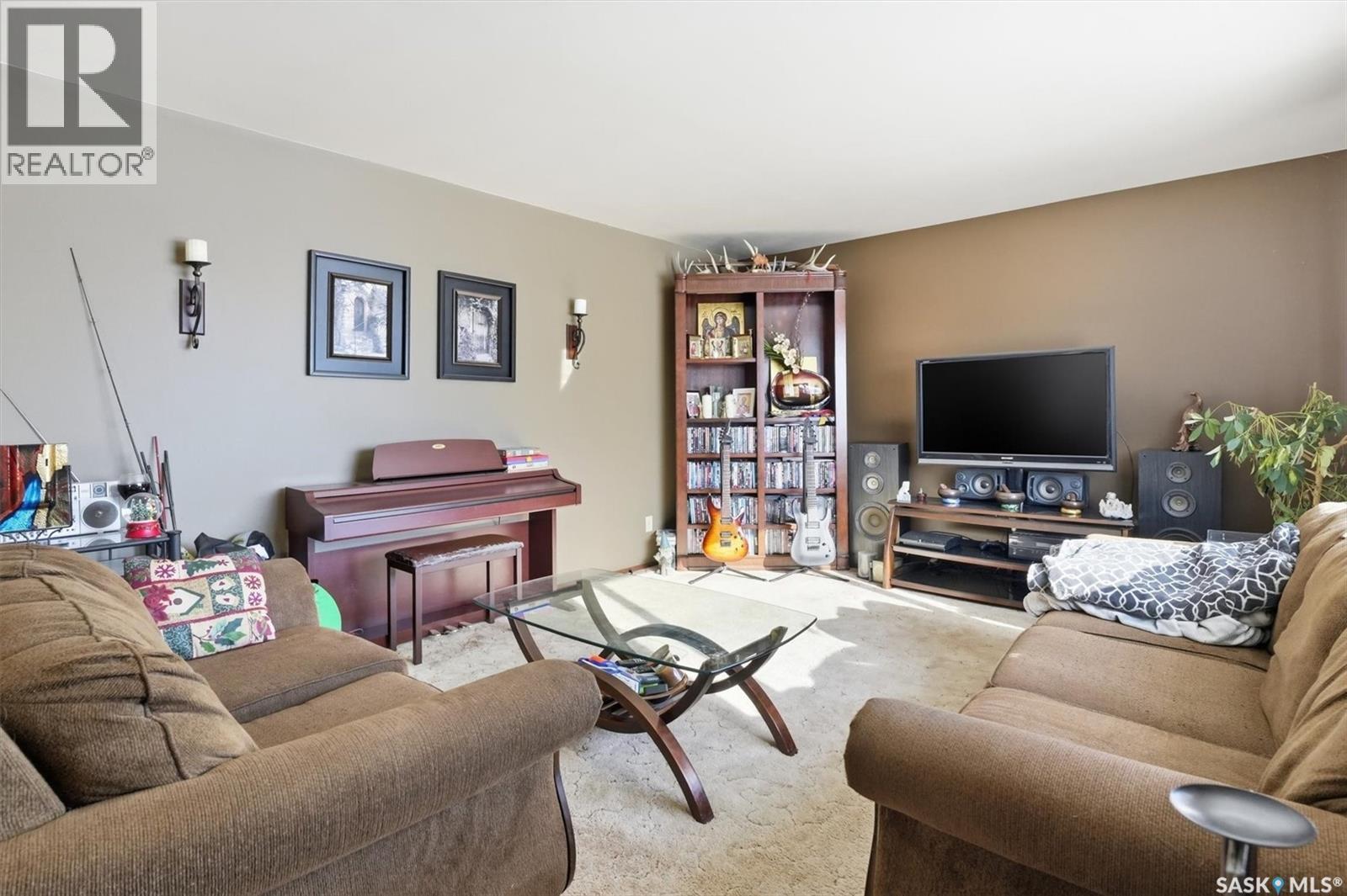 Lomaszkiewicz Acreage, Aberdeen Rm No. 373, SK - Indoor Photo Showing Living Room