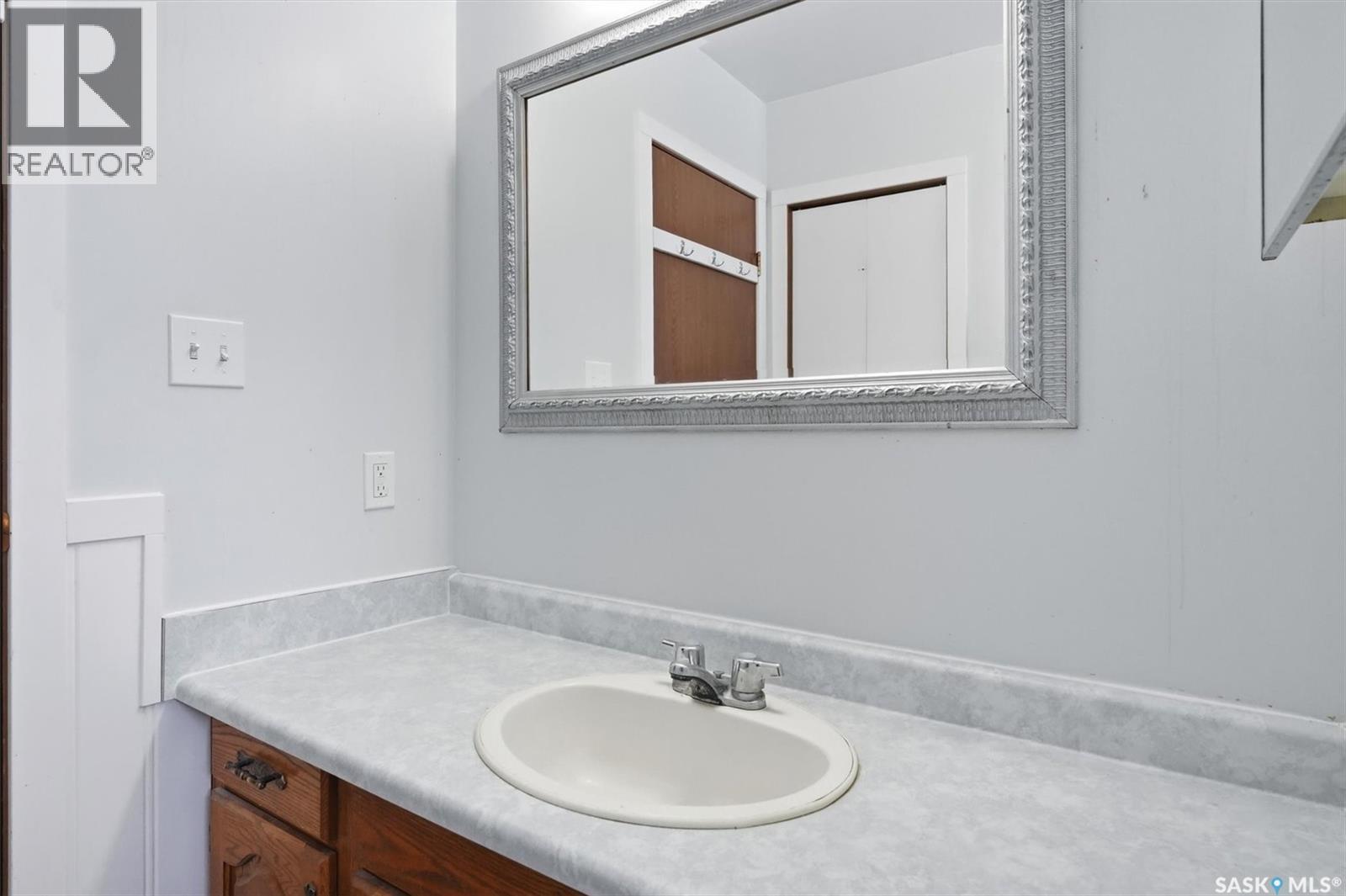Lomaszkiewicz Acreage, Aberdeen Rm No. 373, SK - Indoor Photo Showing Bathroom