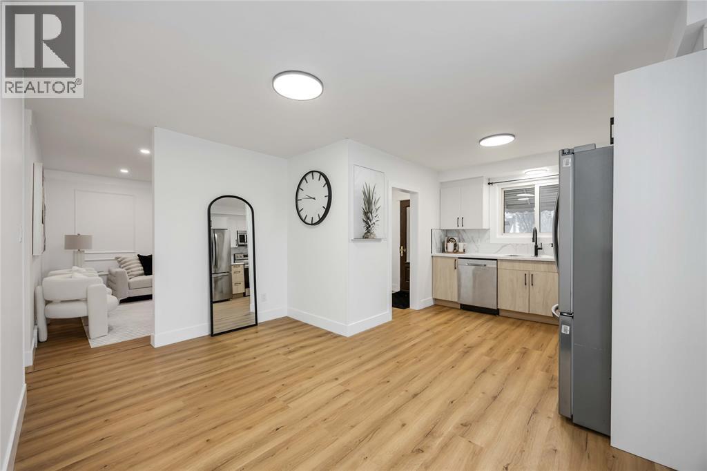 924 London Road, Sarnia, ON - Indoor Photo Showing Kitchen