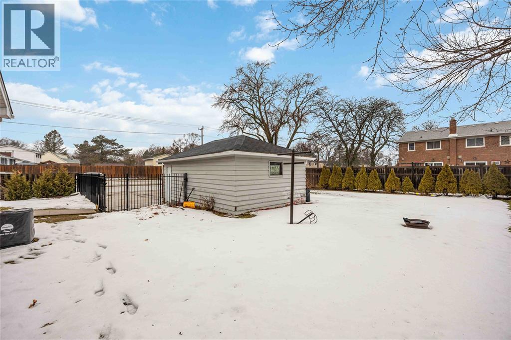 924 London Road, Sarnia, ON - Outdoor