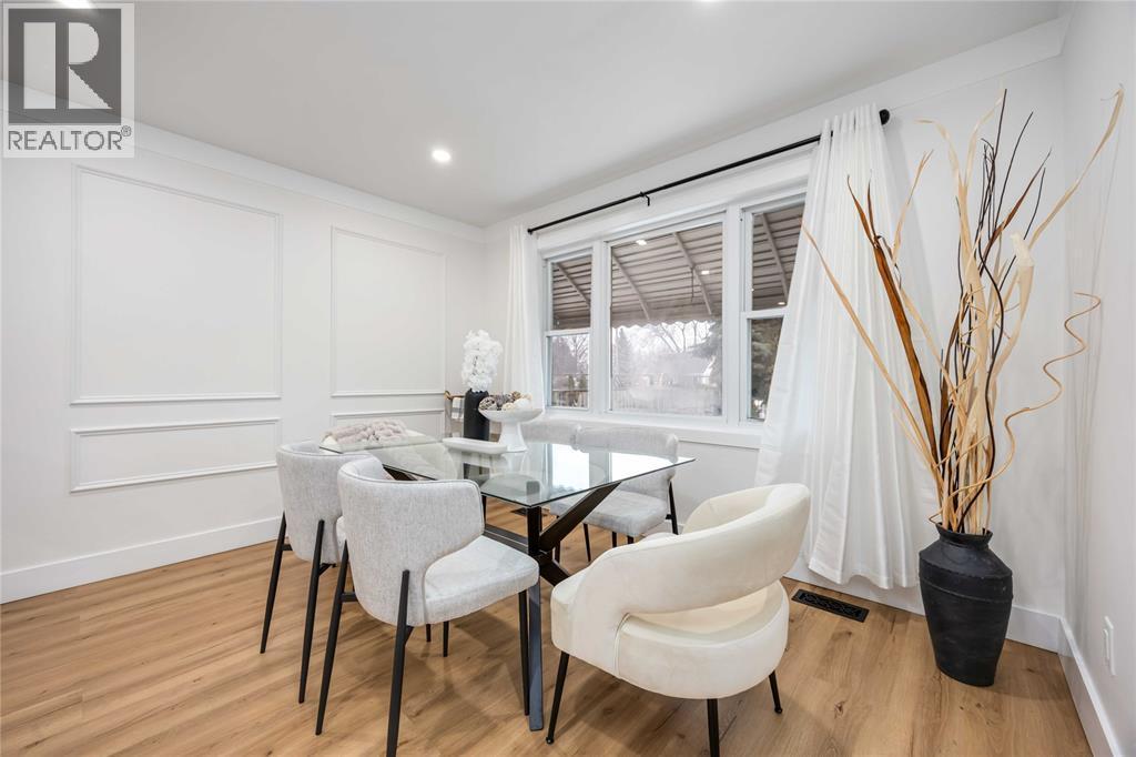 924 London Road, Sarnia, ON - Indoor Photo Showing Dining Room