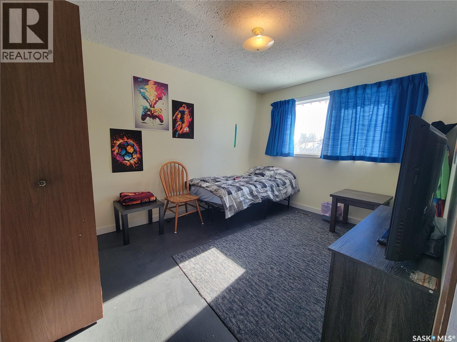 62 28Th Street, Battleford, SK - Indoor Photo Showing Bedroom