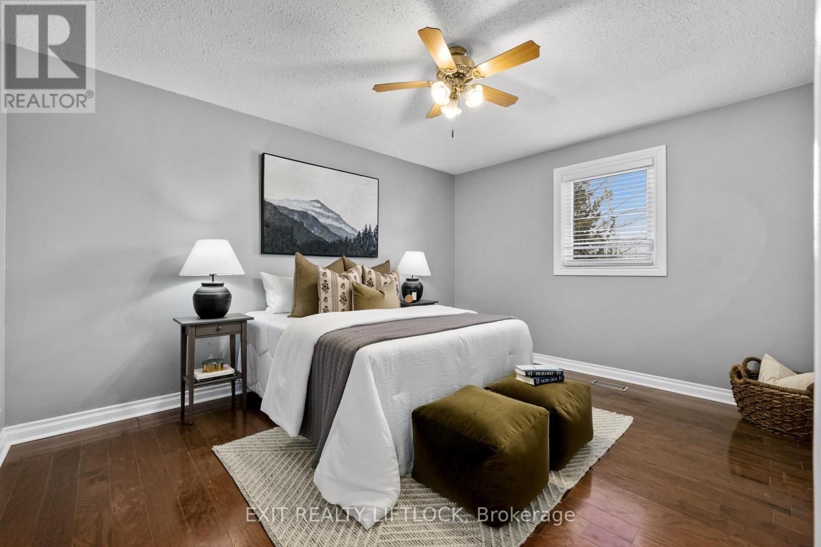 1018 Meadowview Road, Kawartha Lakes (Omemee), ON - Indoor Photo Showing Bedroom
