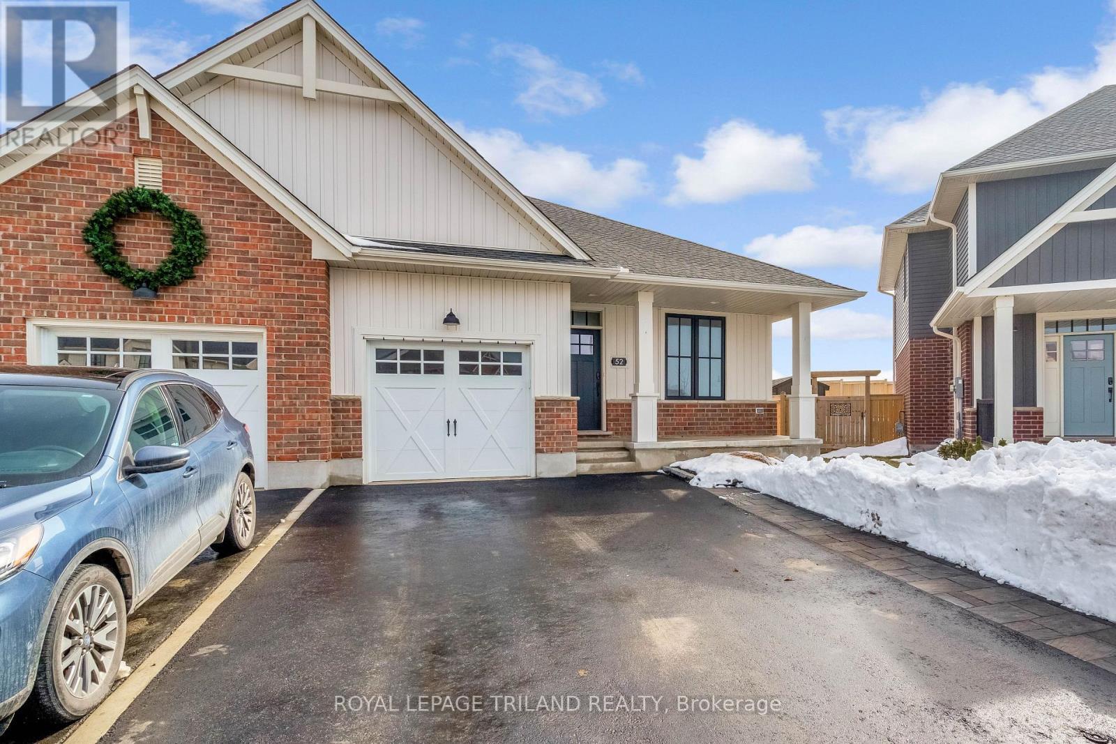 52 Charter Creek Court, St. Thomas, ON - Outdoor With Facade