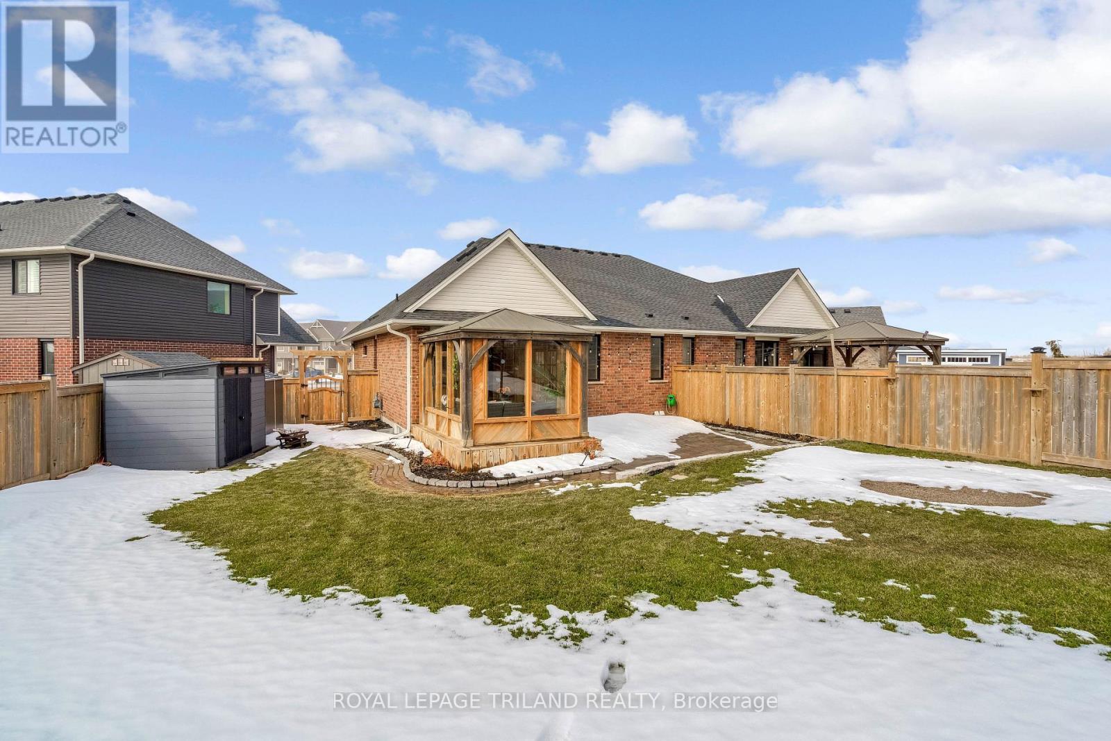 52 Charter Creek Court, St. Thomas, ON - Outdoor