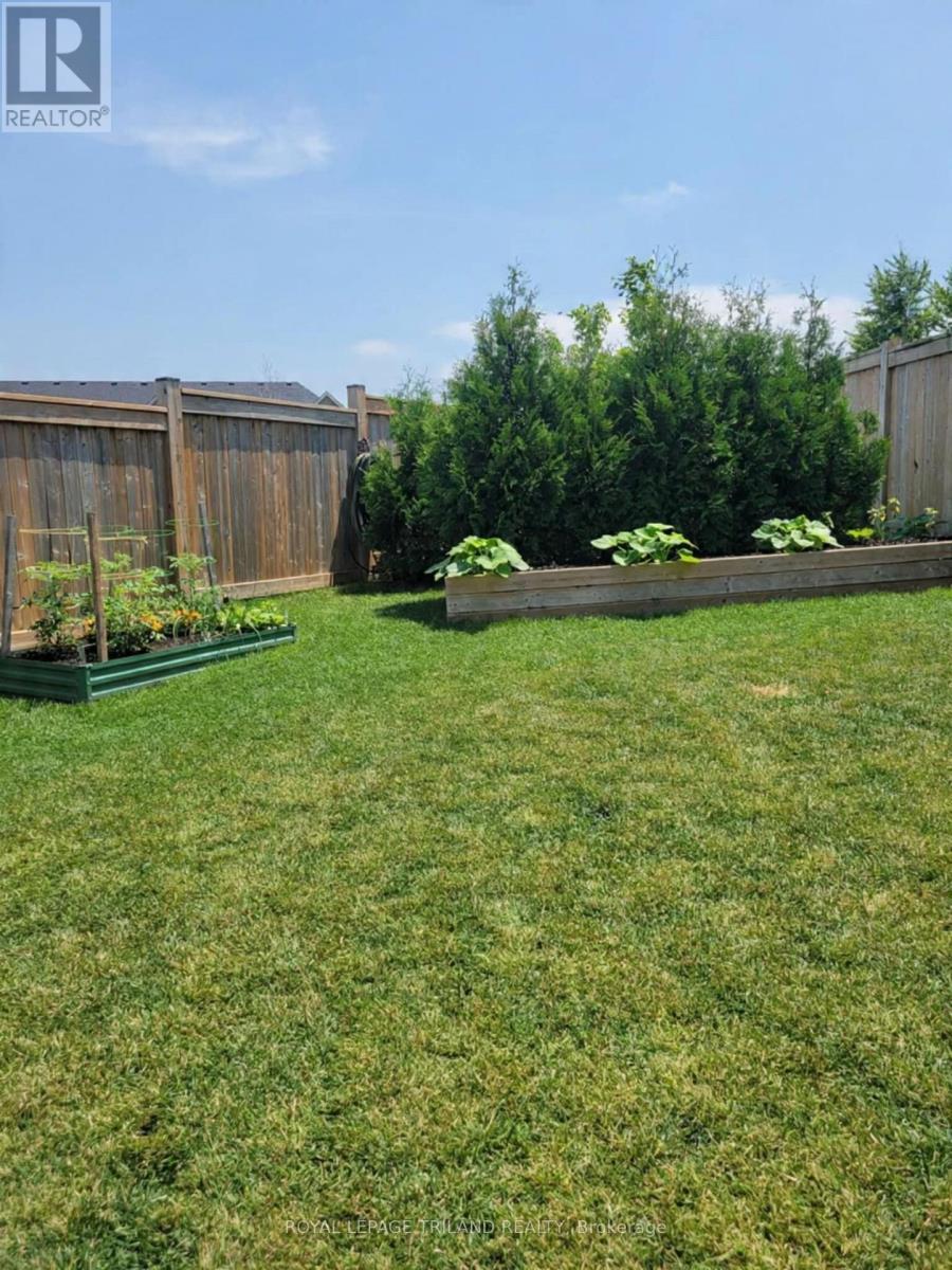 52 Charter Creek Court, St. Thomas, ON - Outdoor