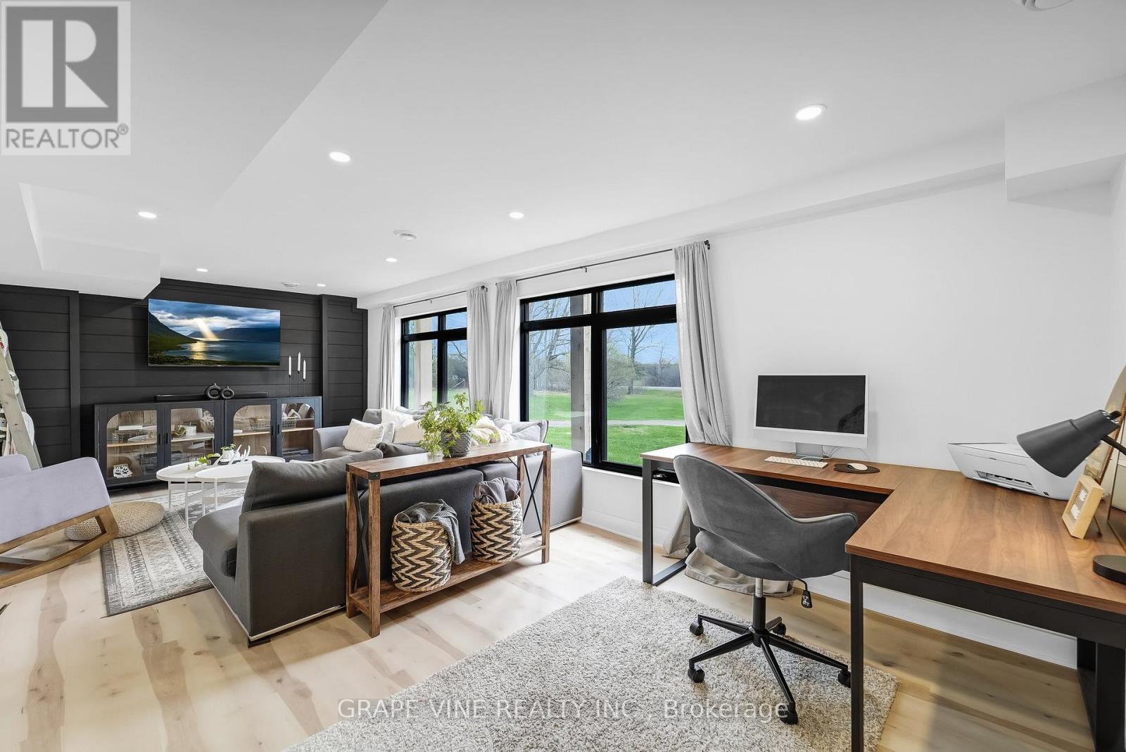 1671 County Rd 43 Road, North Grenville, ON - Indoor Photo Showing Office