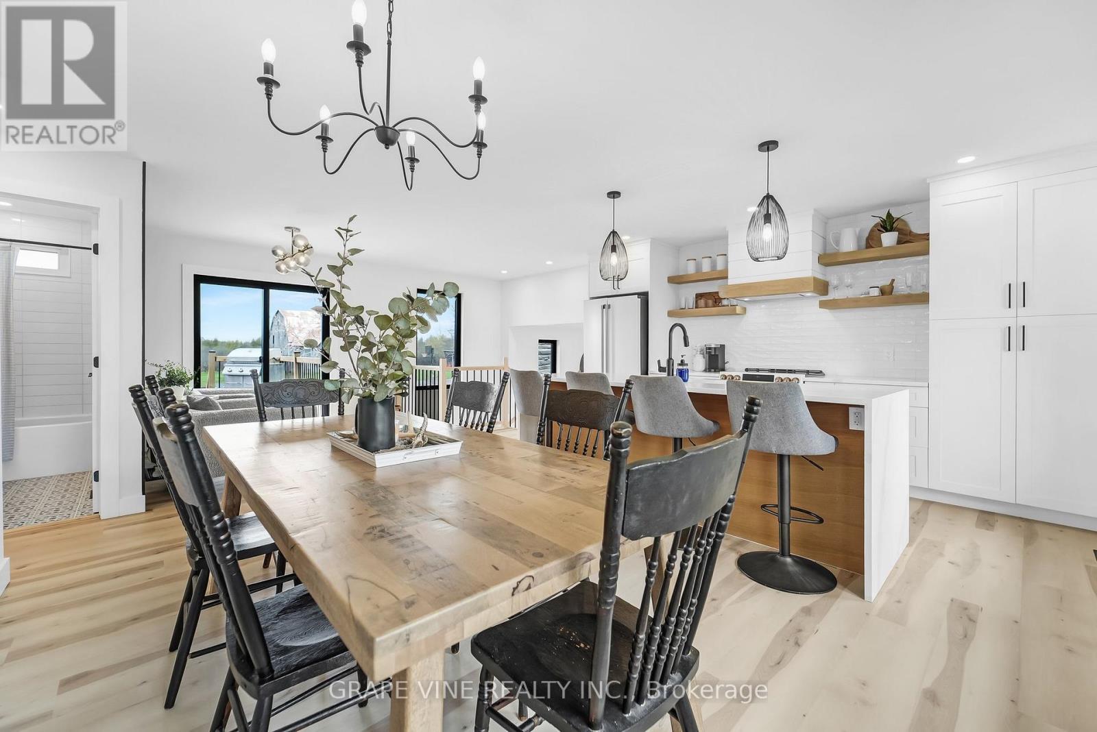 1671 County Rd 43 Road, North Grenville, ON - Indoor Photo Showing Dining Room