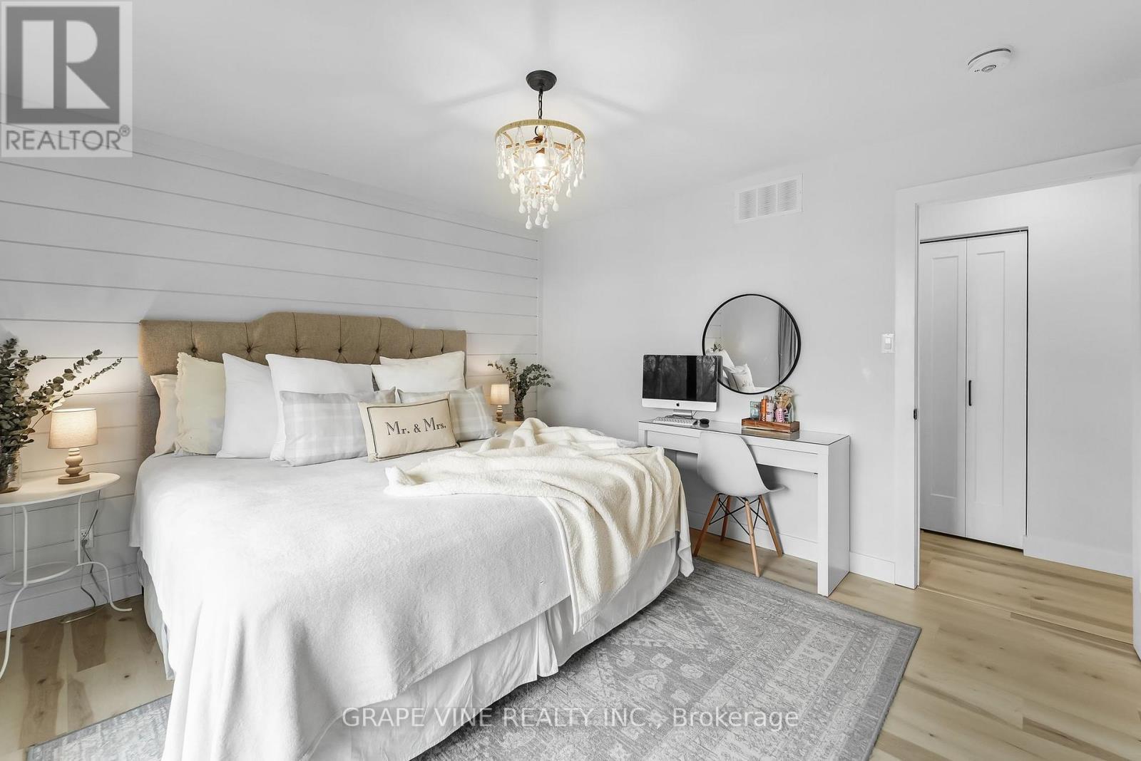1671 County Rd 43 Road, North Grenville, ON - Indoor Photo Showing Bedroom