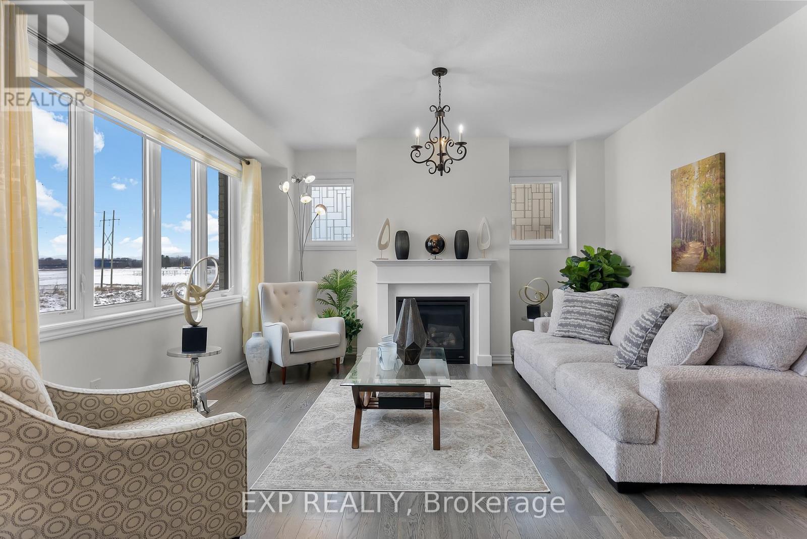 229 Vanilla Trail, Thorold (Rolling Meadows), ON - Indoor Photo Showing Living Room With Fireplace