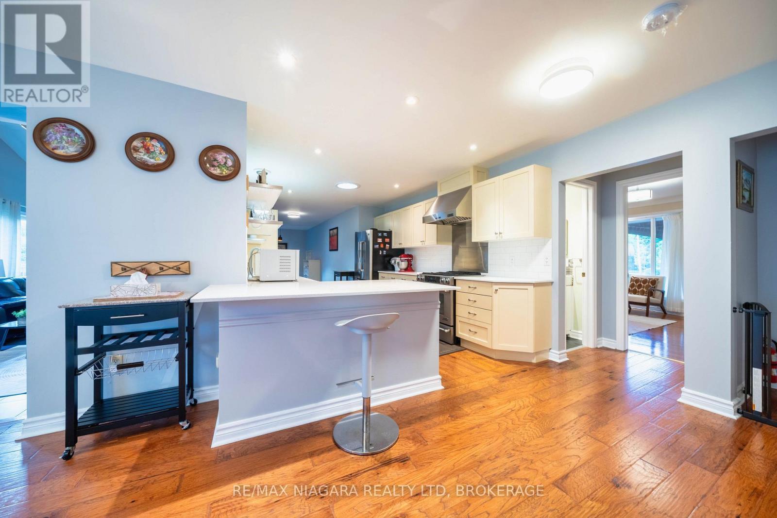 90 Mary Street, Niagara-On-The-Lake (Town), ON - Indoor Photo Showing Kitchen