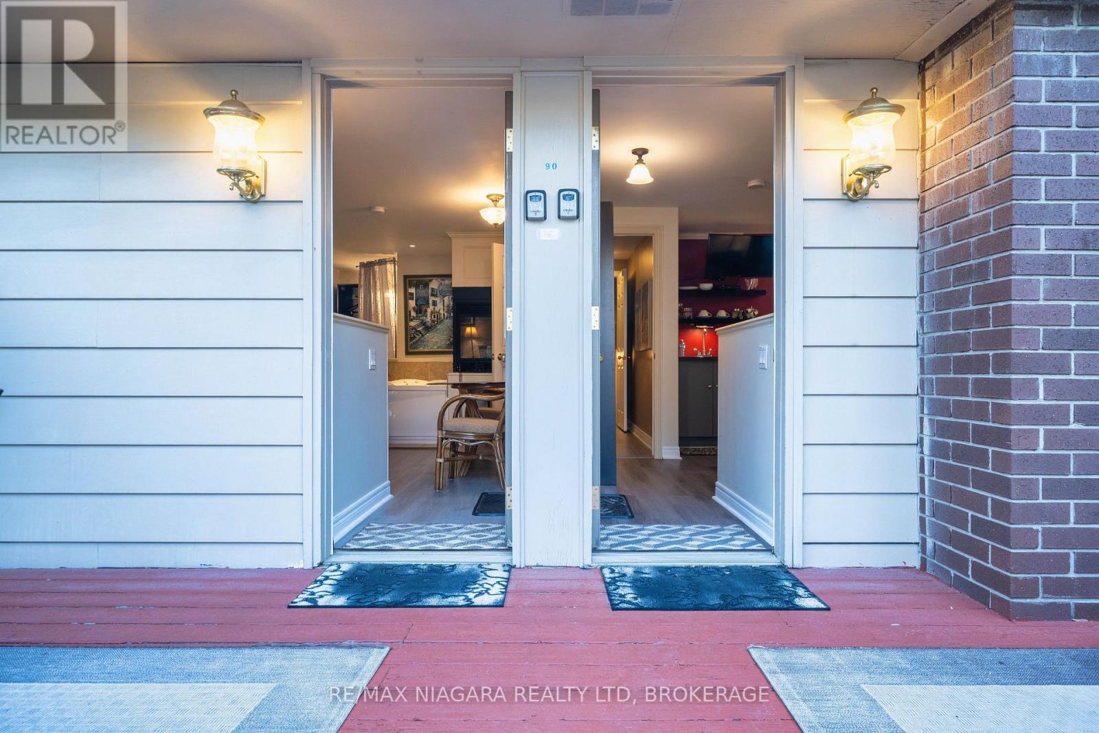 90 Mary Street, Niagara-On-The-Lake (Town), ON - With Exterior