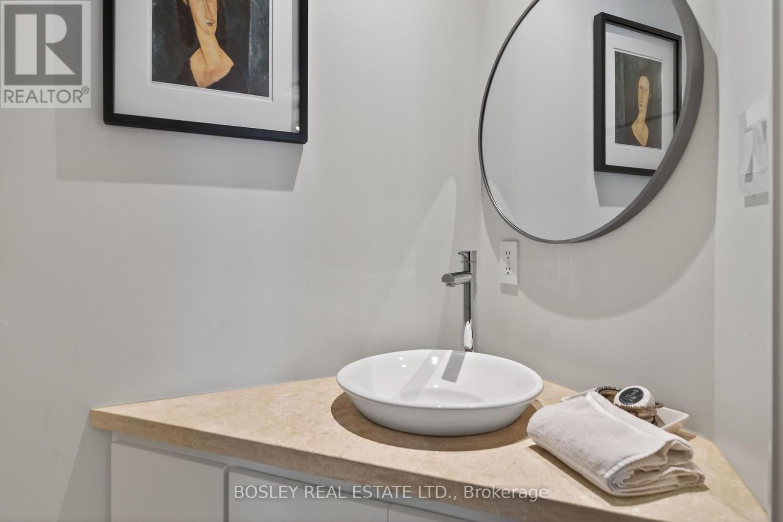69 Manor Road E, Toronto, ON - Indoor Photo Showing Bathroom