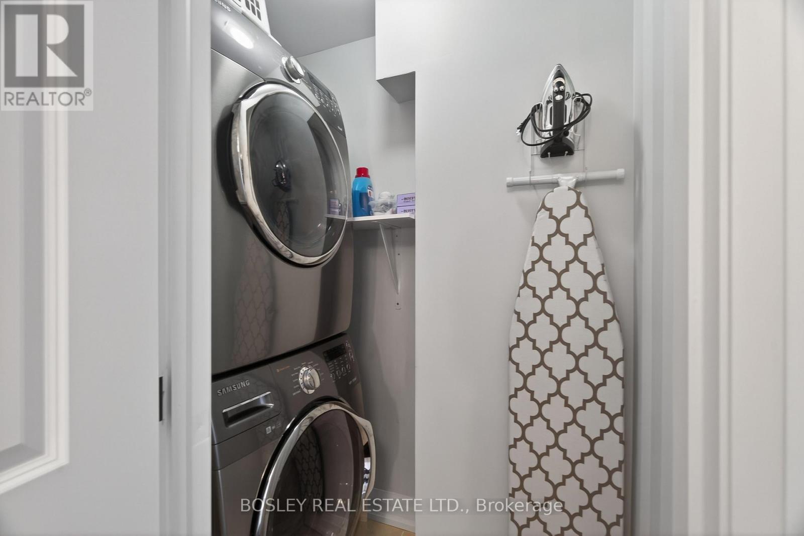 69 Manor Road E, Toronto, ON - Indoor Photo Showing Laundry Room