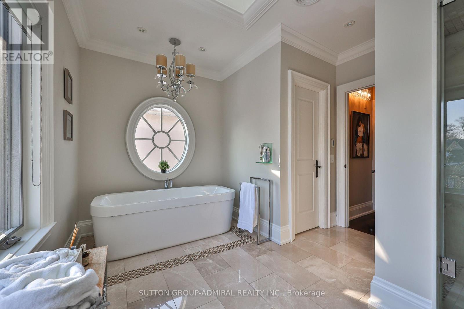 669 Bedford Park Avenue, Toronto, ON - Indoor Photo Showing Bathroom