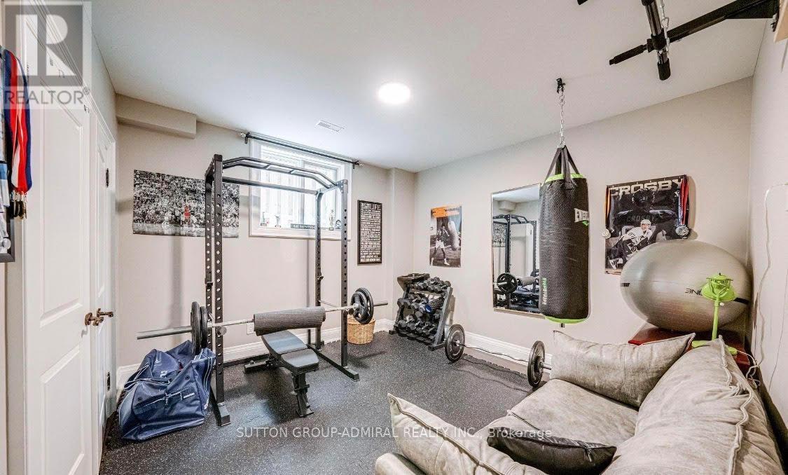 669 Bedford Park Avenue, Toronto, ON - Indoor