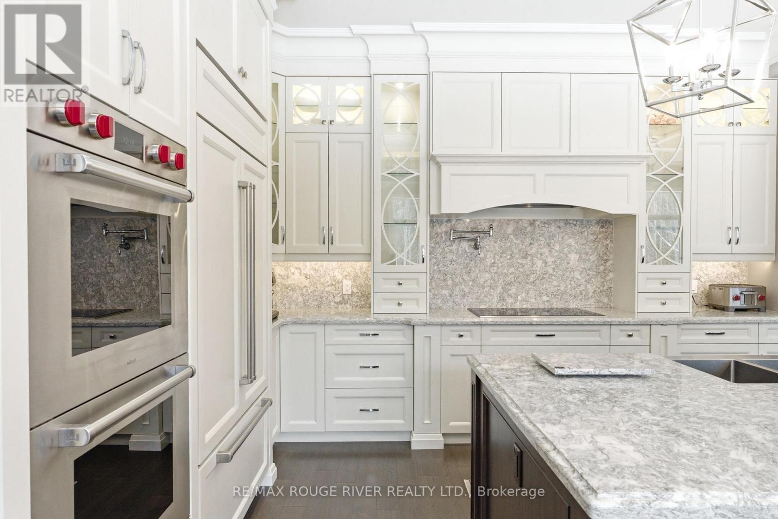 4199 Hwy 2 Highway, Clarington, ON - Indoor Photo Showing Kitchen