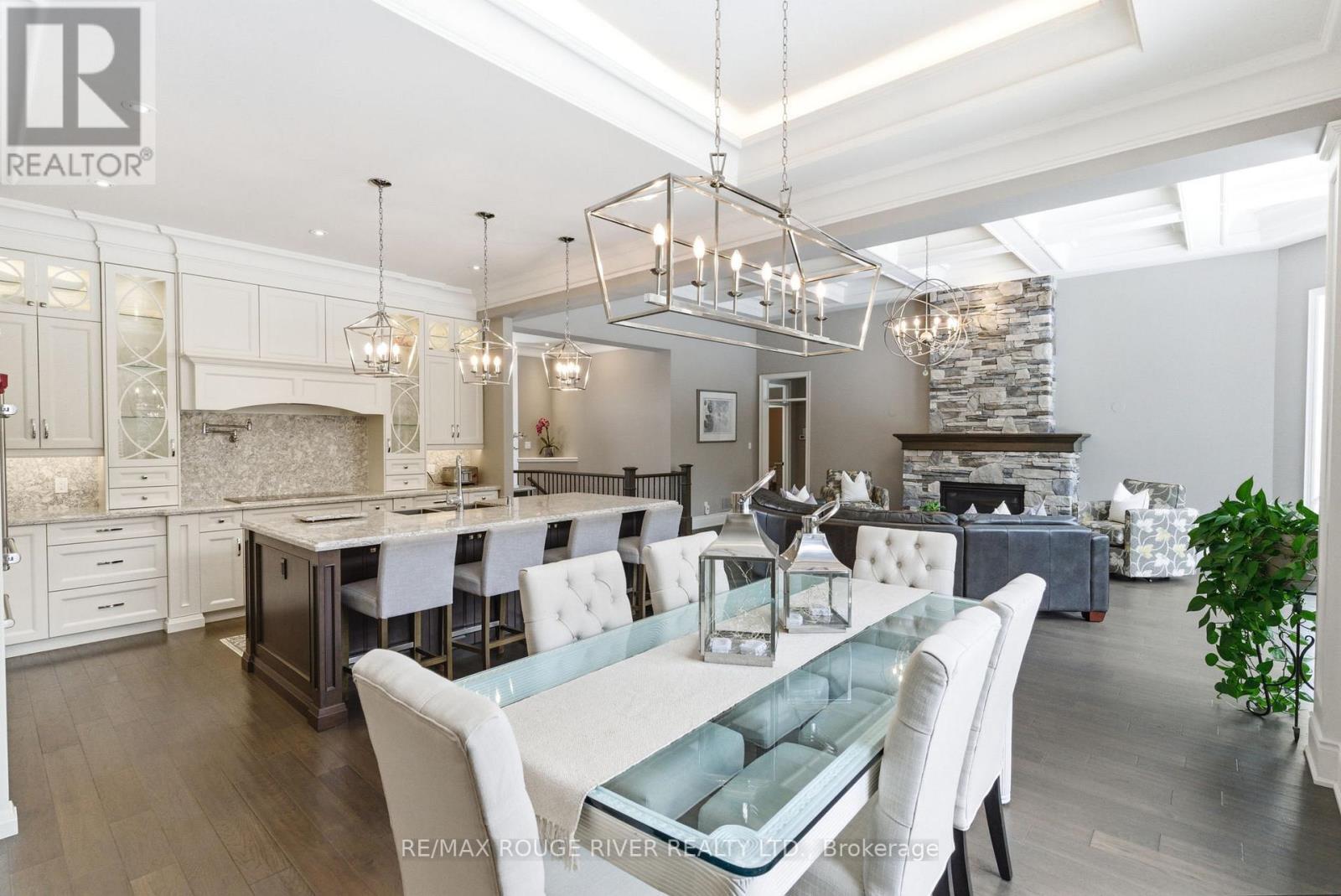 4199 Hwy 2 Highway, Clarington, ON - Indoor Photo Showing Dining Room
