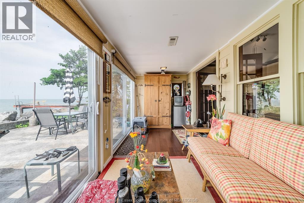 499 Lakeside Drive, Harrow, ON - Indoor Photo Showing Other Room