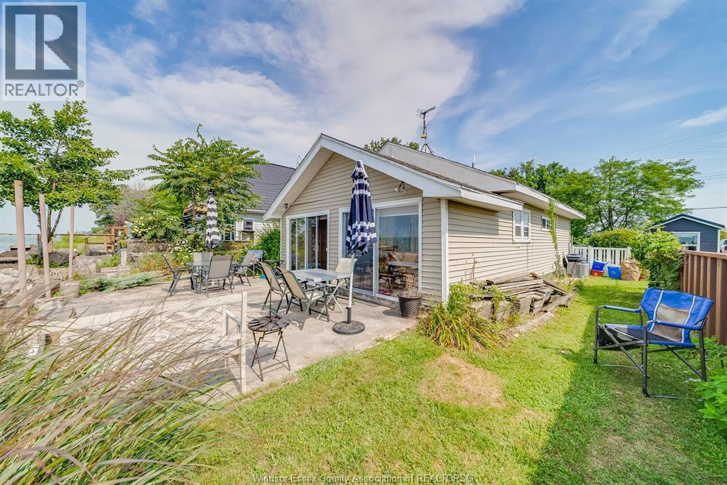 499 Lakeside Drive, Harrow, ON - Outdoor