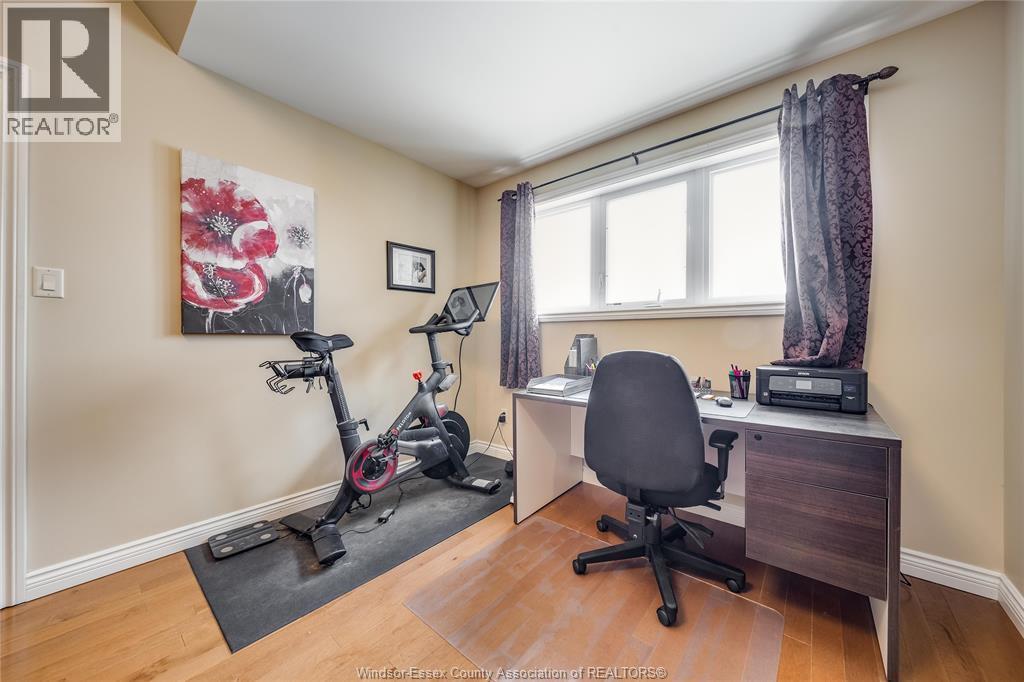 12337 Candlewood Drive, Tecumseh, ON - Indoor Photo Showing Gym Room