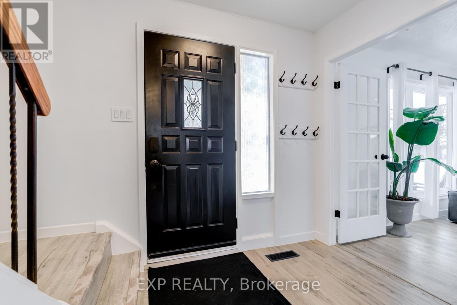 104 Stuart Street, Whitchurch-Stouffville, ON - Indoor Photo Showing Other Room