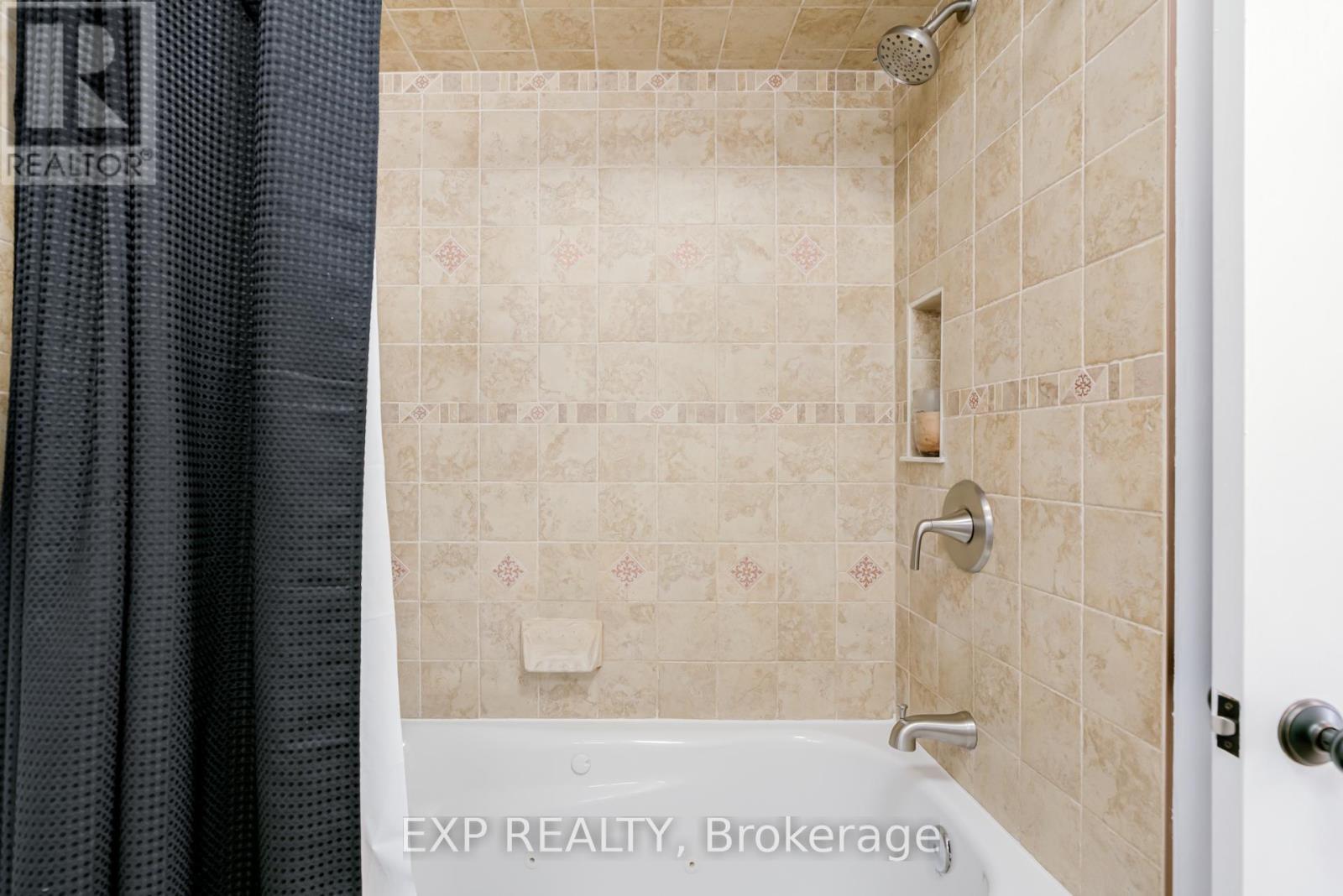 104 Stuart Street, Whitchurch-Stouffville, ON - Indoor Photo Showing Bathroom