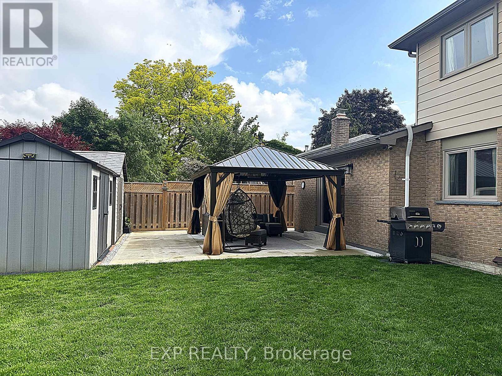 104 Stuart Street, Whitchurch-Stouffville, ON - Outdoor
