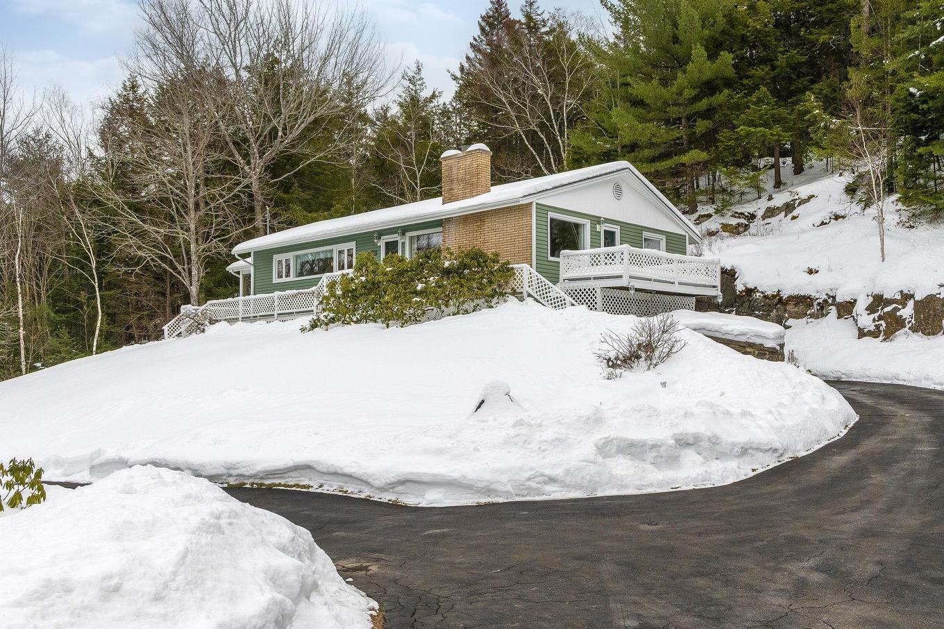 5442 Highway 2, Grand Lake, NS