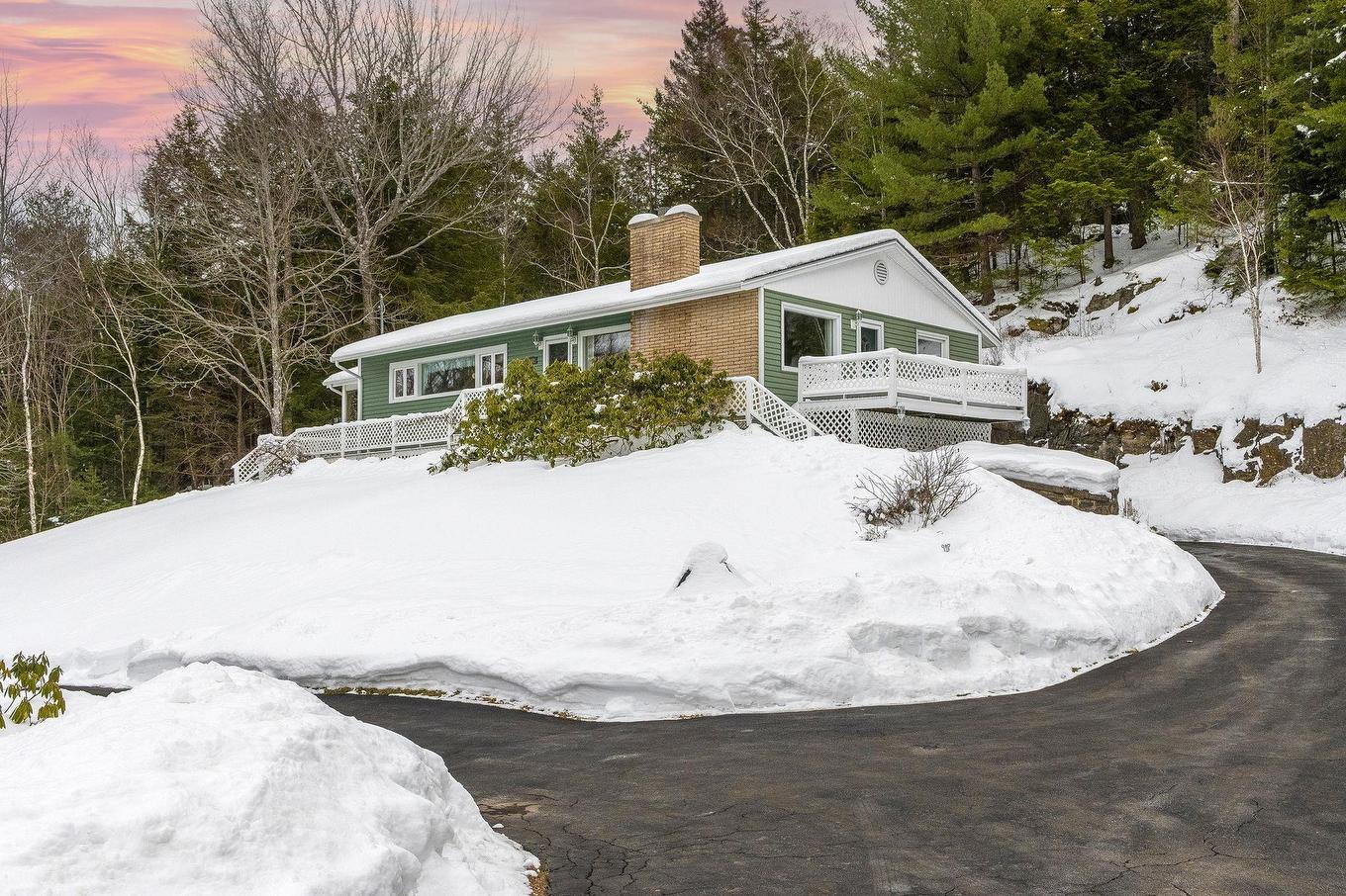 5442 Highway 2, Grand Lake, NS