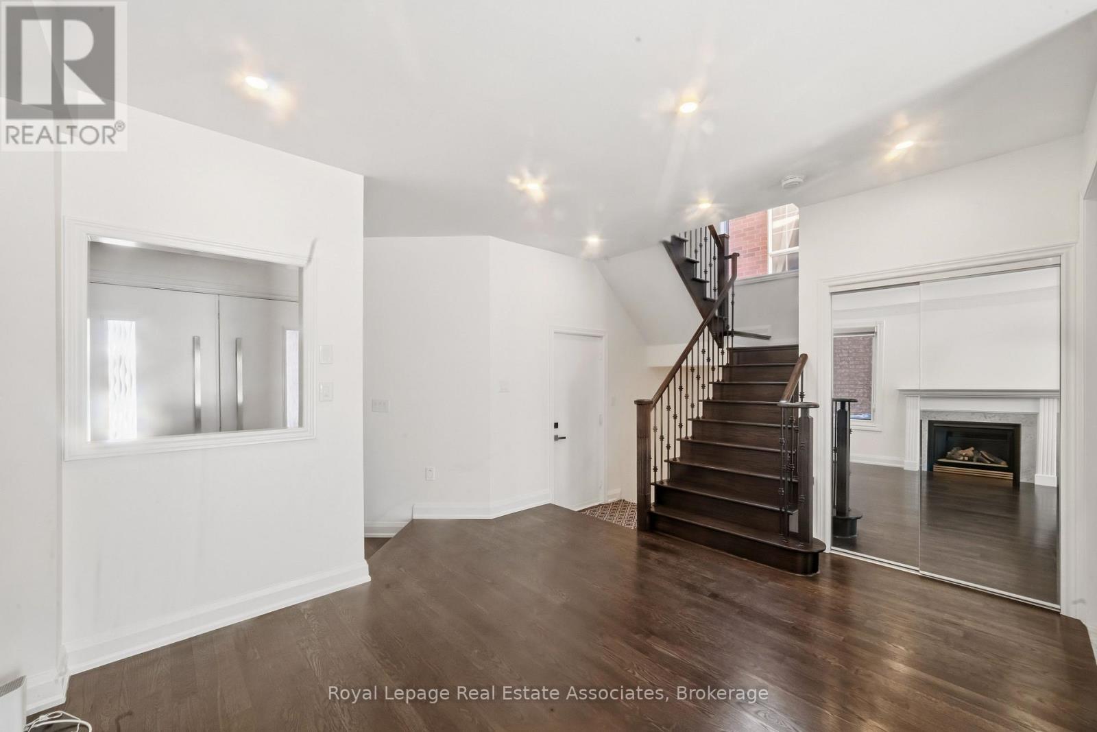 5836 Terrapark Trail, Mississauga, ON - Indoor Photo Showing Other Room