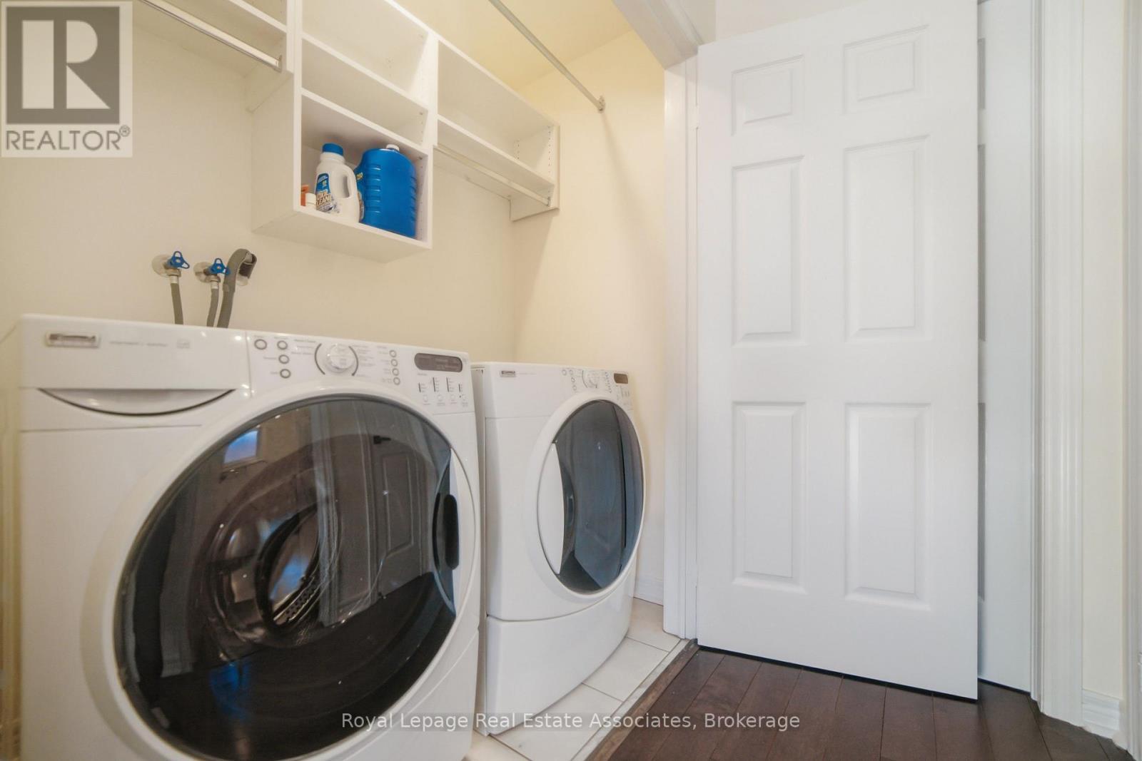 5836 Terrapark Trail, Mississauga, ON - Indoor Photo Showing Laundry Room