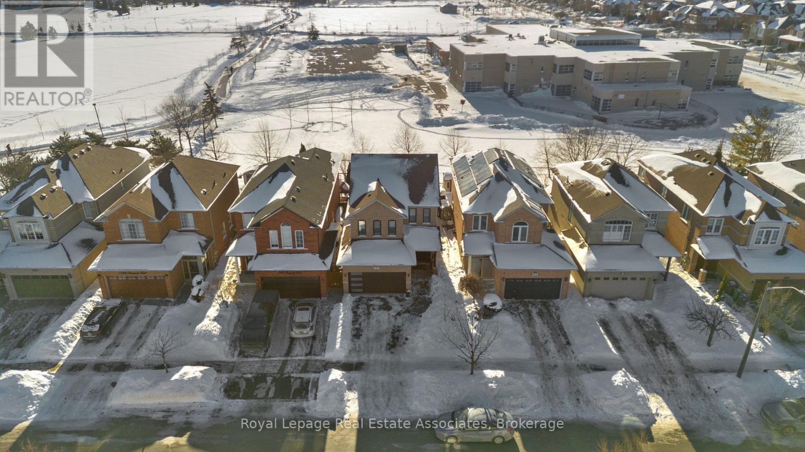 5836 Terrapark Trail, Mississauga, ON - Outdoor With Body Of Water