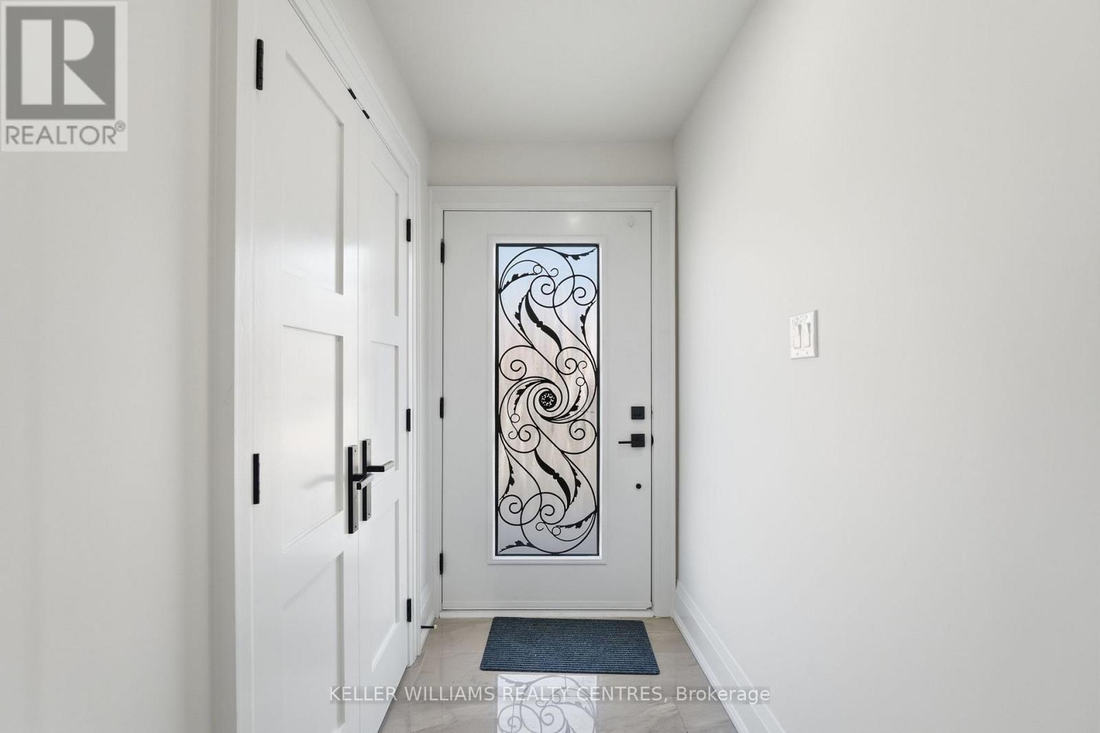 16 Stalbridge Avenue, Brampton, ON - Indoor Photo Showing Other Room