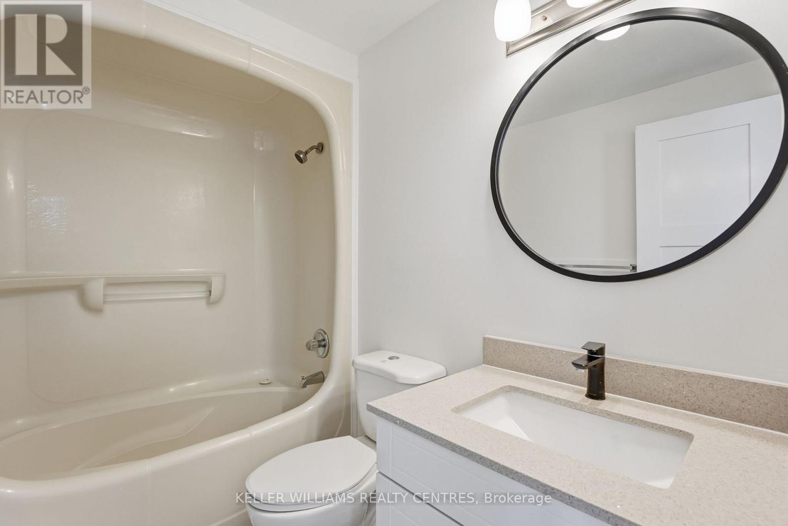 16 Stalbridge Avenue, Brampton, ON - Indoor Photo Showing Bathroom