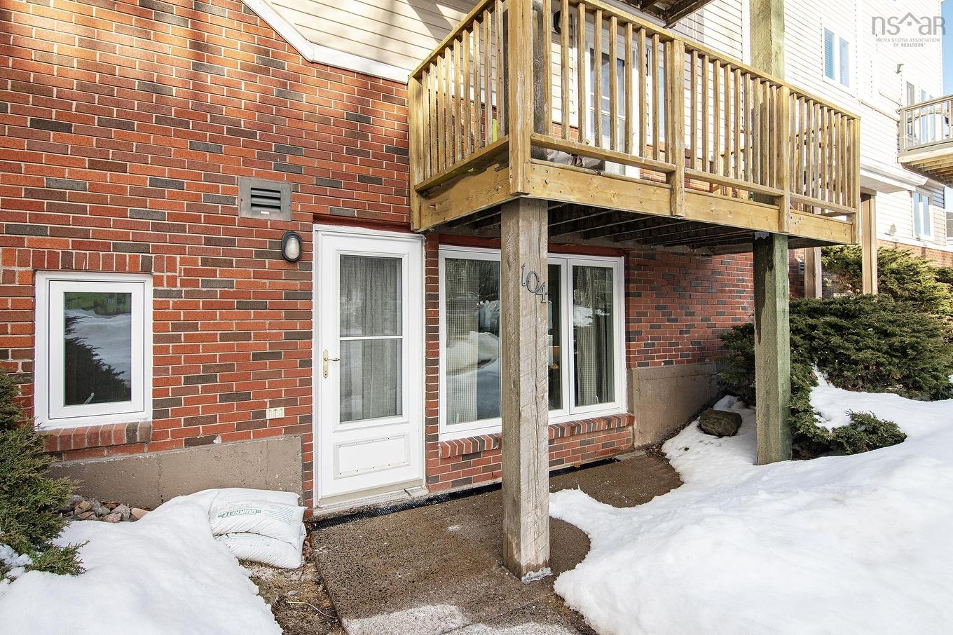 104 158 Farnham Gate Road, Halifax, NS