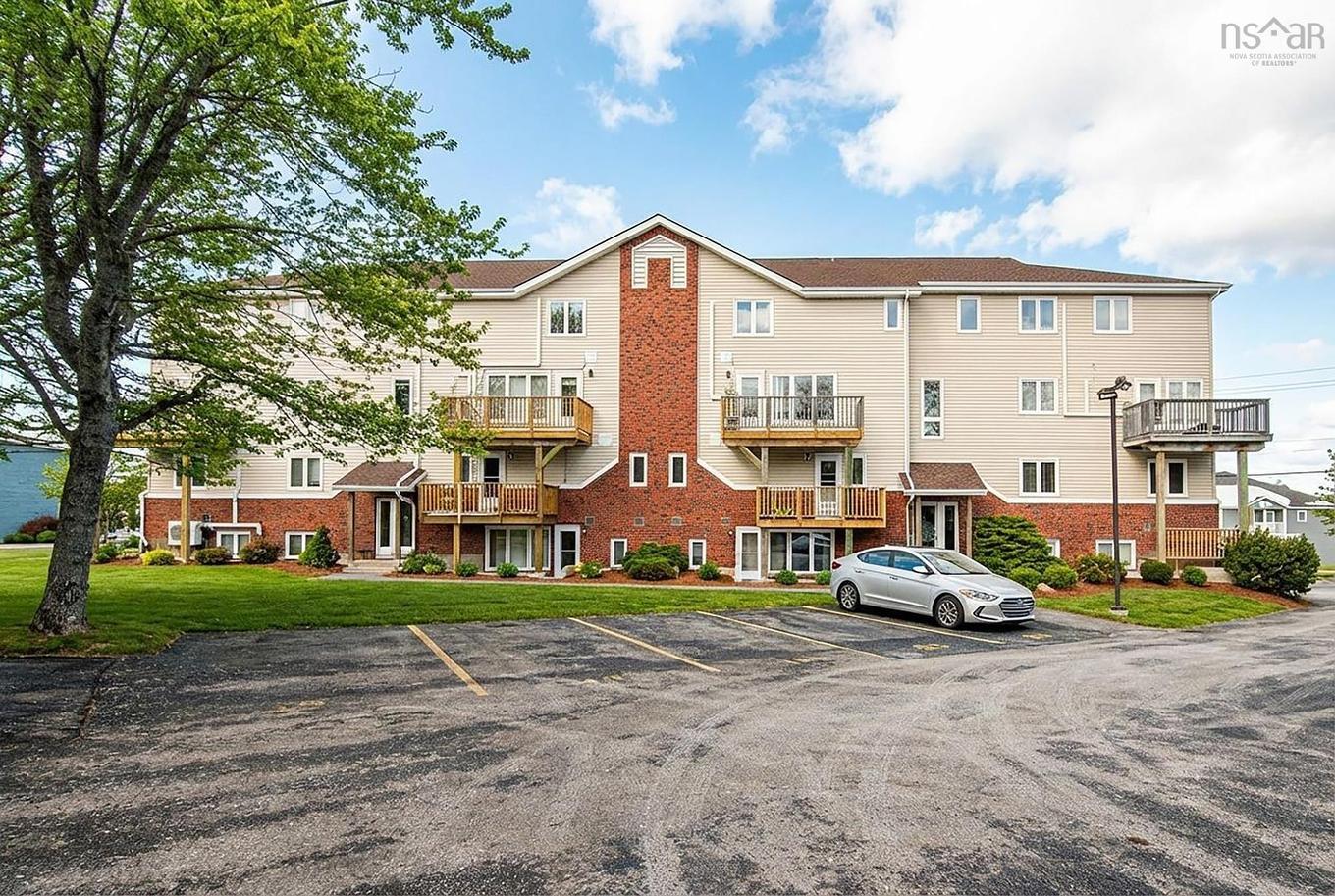 104 158 Farnham Gate Road, Halifax, NS