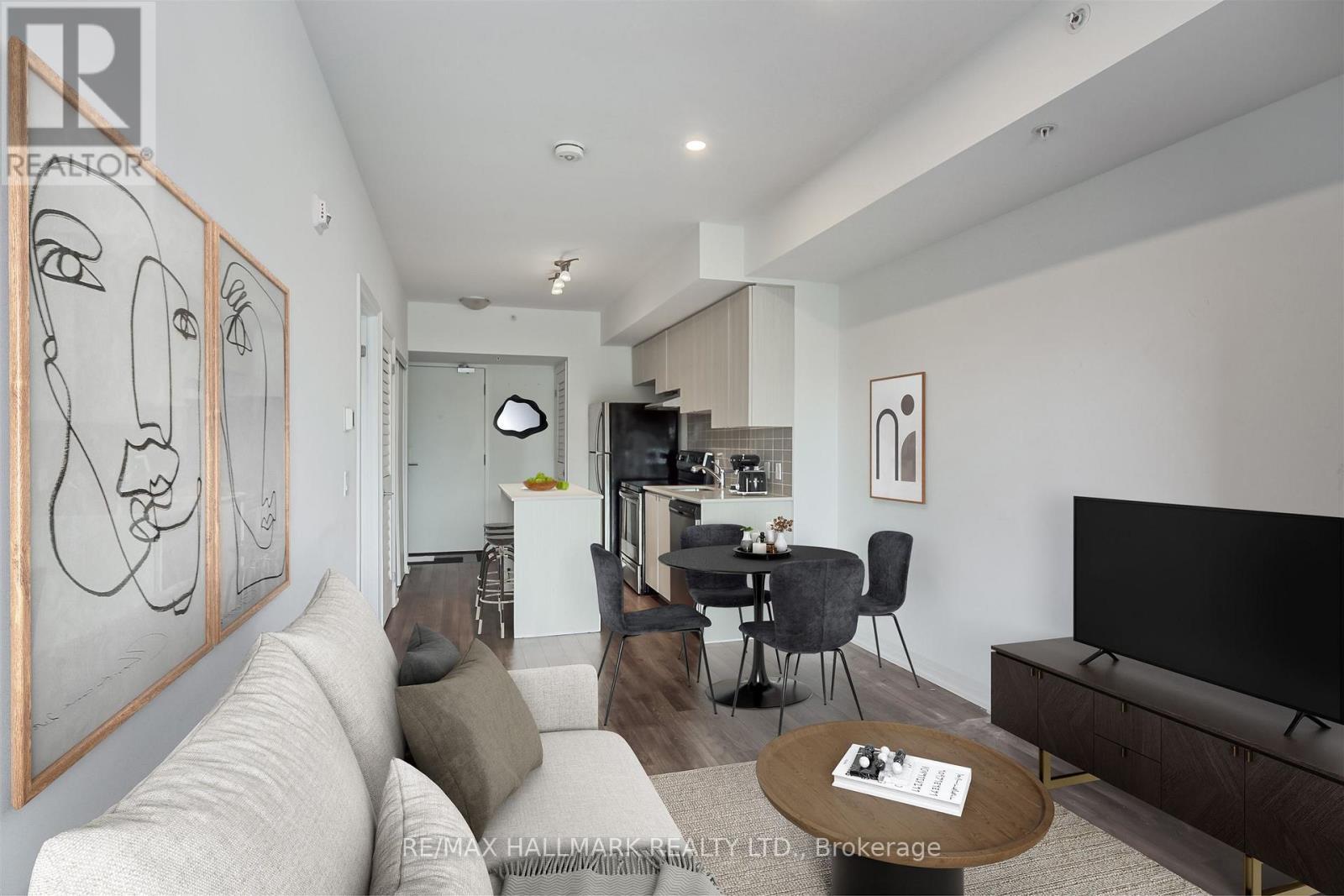 208 - 408 Browns Line, Toronto, ON - Indoor Photo Showing Living Room