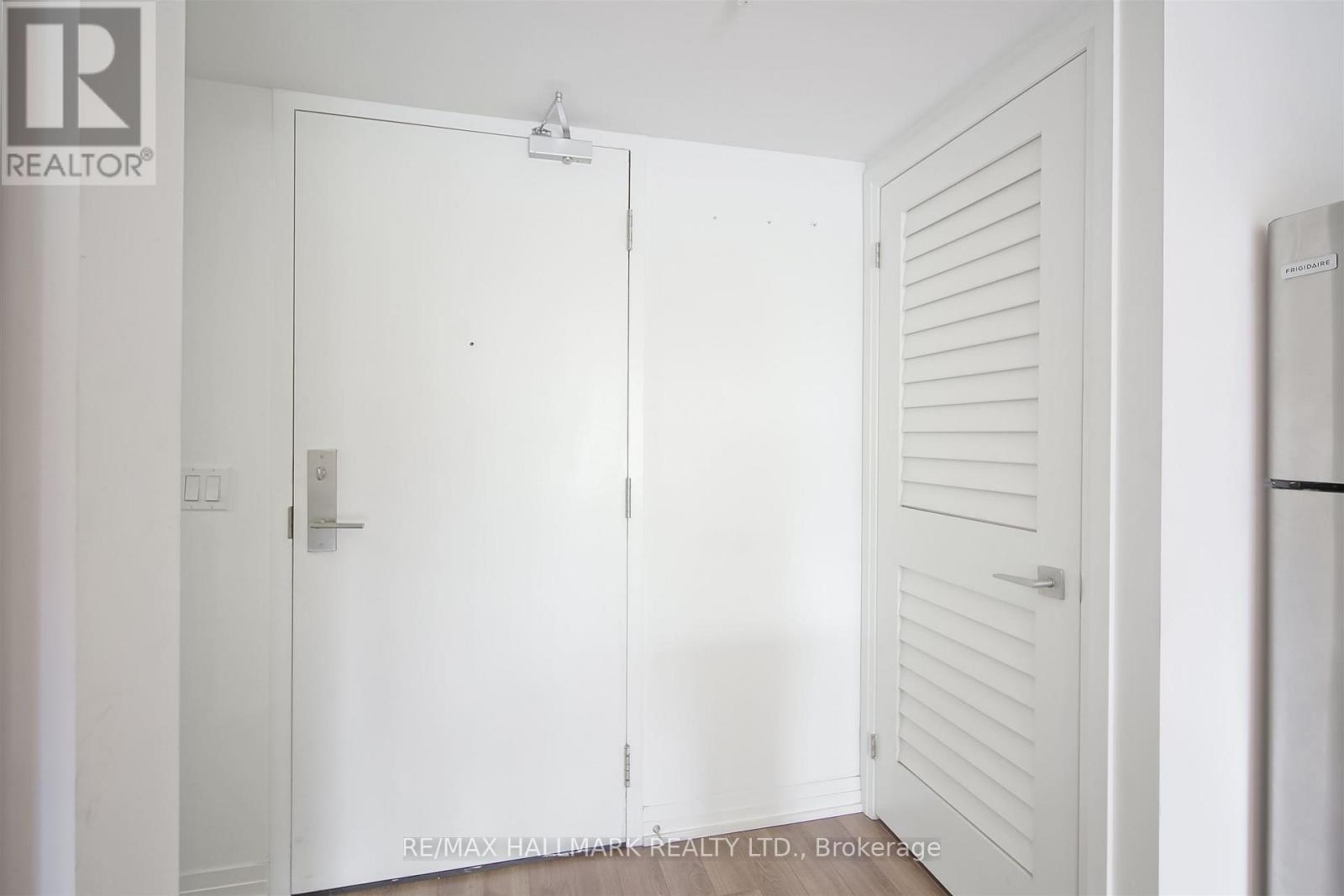 208 - 408 Browns Line, Toronto, ON - Indoor Photo Showing Other Room