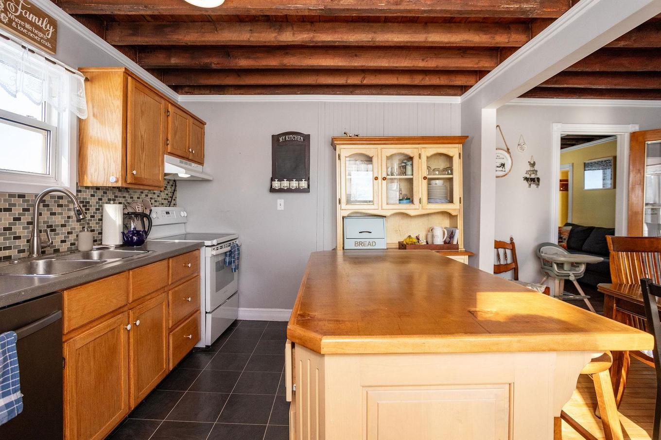 7678 Trans Canada Highway, Vernon Bridge, PE